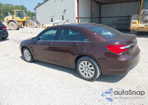 2013 Chrysler 200 Lx z USA, uszkodzony, nr VIN 1C3CCBAG2DN739329